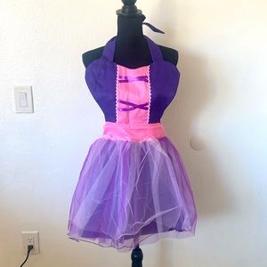 Rapunzel inspired apron 👑